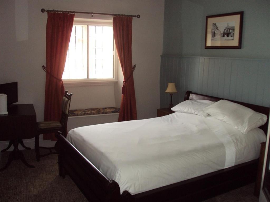 The George Inn Mere  Chambre photo