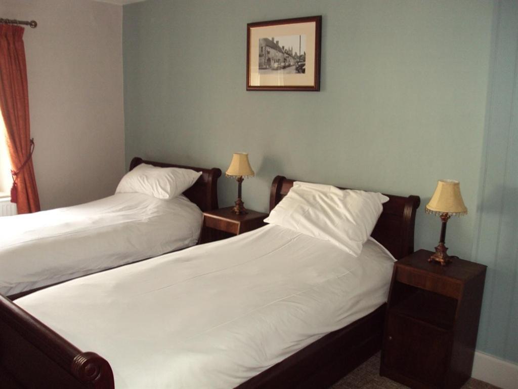 The George Inn Mere  Chambre photo