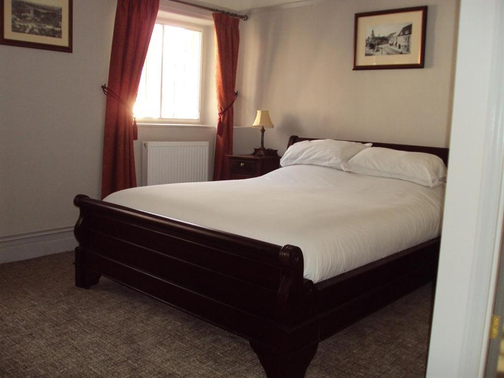 The George Inn Mere  Extérieur photo