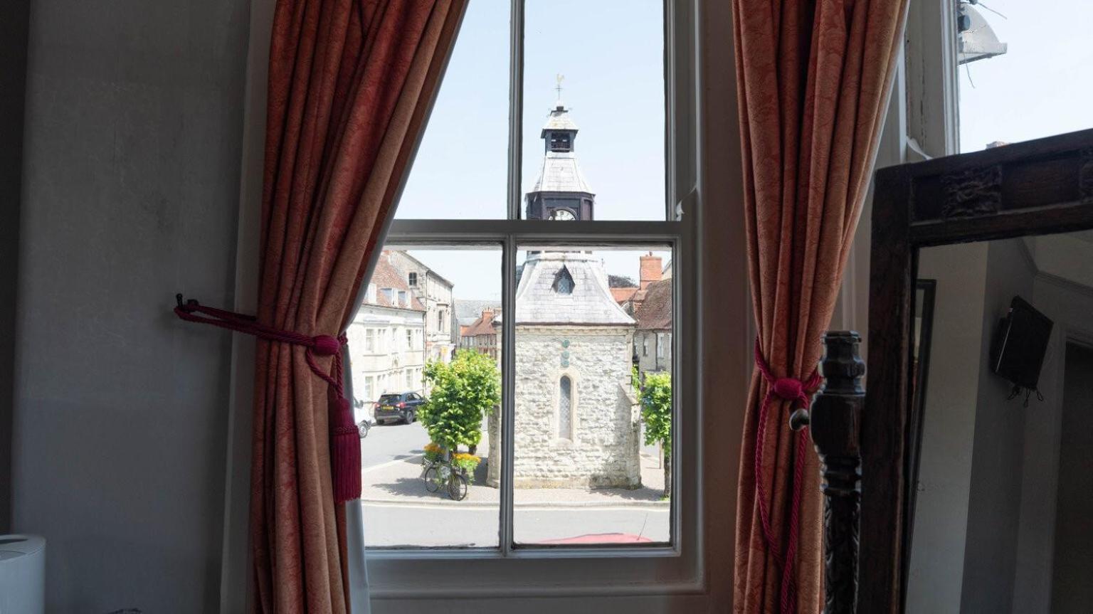 The George Inn Mere  Extérieur photo